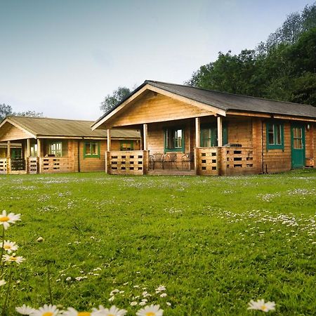 Lake Pochard Holiday Lodges South Cerney Buitenkant foto